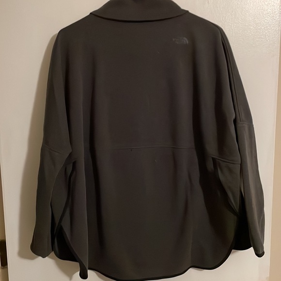 North Face Poncho Hoodie - Picture 3 of 4